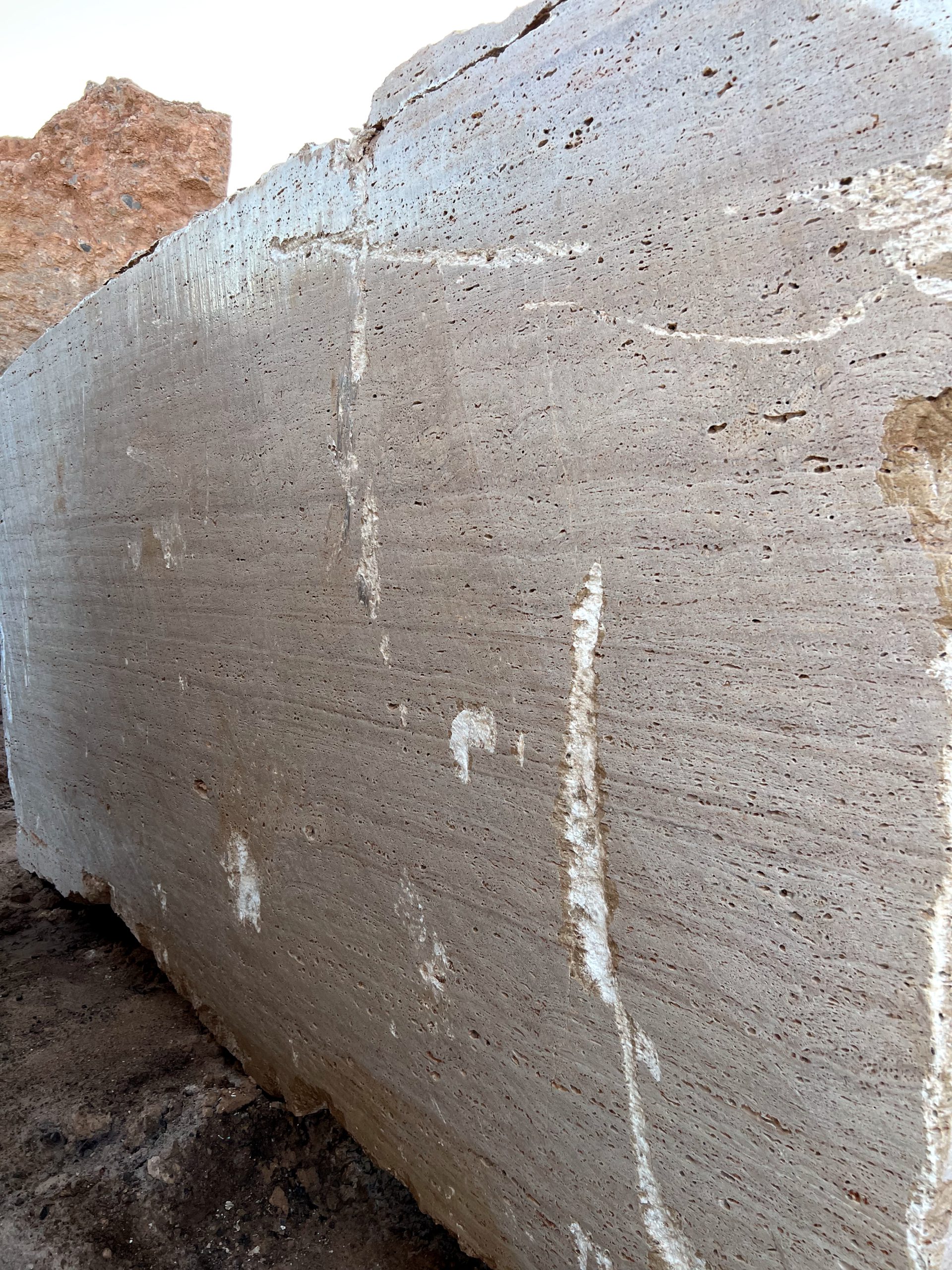 Picture of Light Cream Travertine – ZarrinSangTrade Company